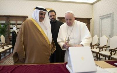 Le roi Hamad bin Isa al Khalifa invite le Pape François à visiter le Bahreïn