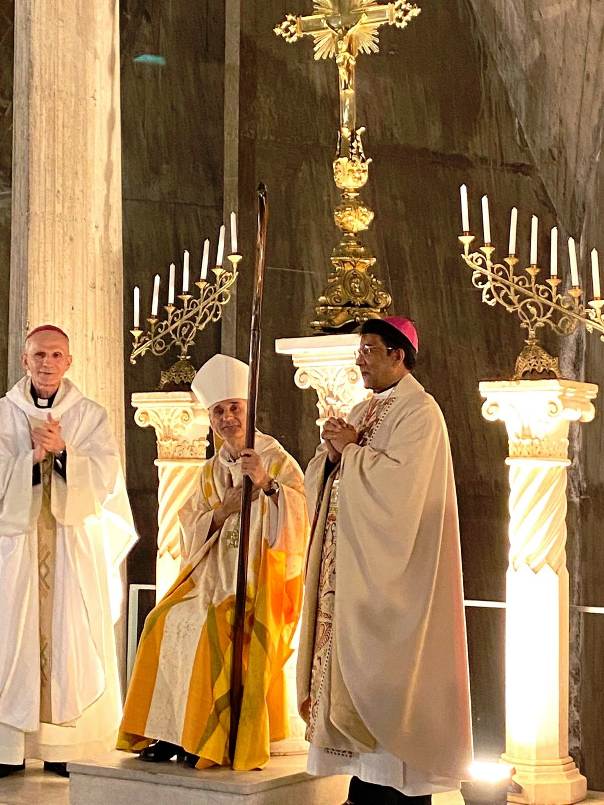 Alger accueille son nouvel archevêque dans une ambiance joyeuse