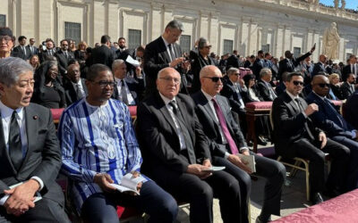 M. Attaf assiste aux funérailles du pape François et a signé, vendredi à l’Ambassade du Vatican en Algérie, le registre de condoléances
