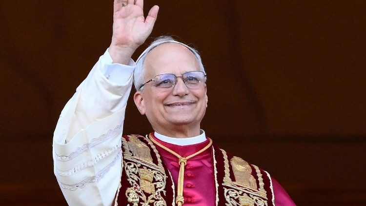 Le nouveau Pape Léon XIV exhorte à la paix et au désarmement du monde